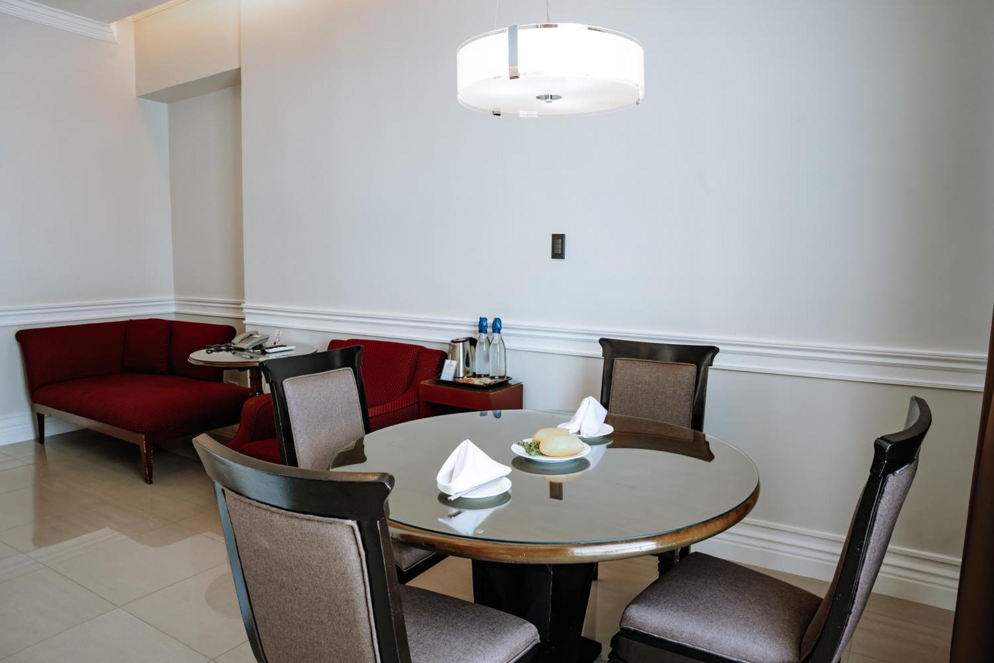 Metrocentre Hotel Tagbilaran Zewnętrze zdjęcie